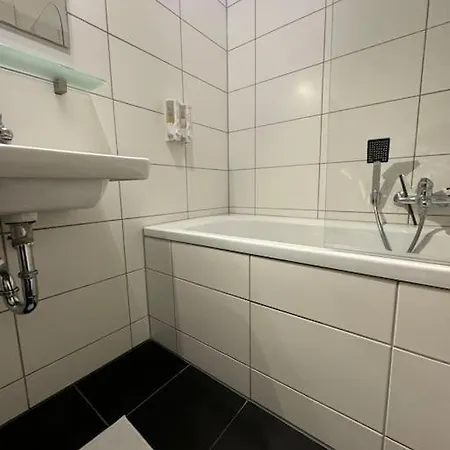 Akk1 - Im Zentrum Vollausstattung Balkon Magdeburg