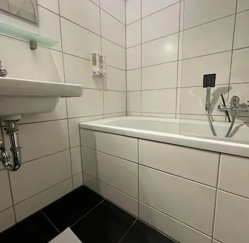 Akk1 - Im Zentrum Vollausstattung Balkon Maagdenburg